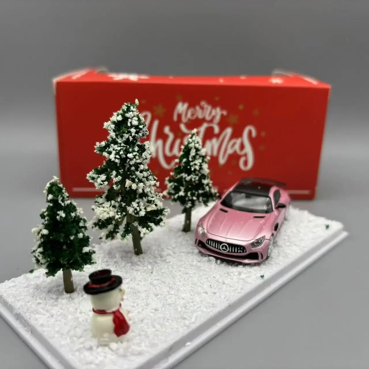 FW 1:64 Mercedes AMG GTR Christmas Edition Simulation Alloy Car Model