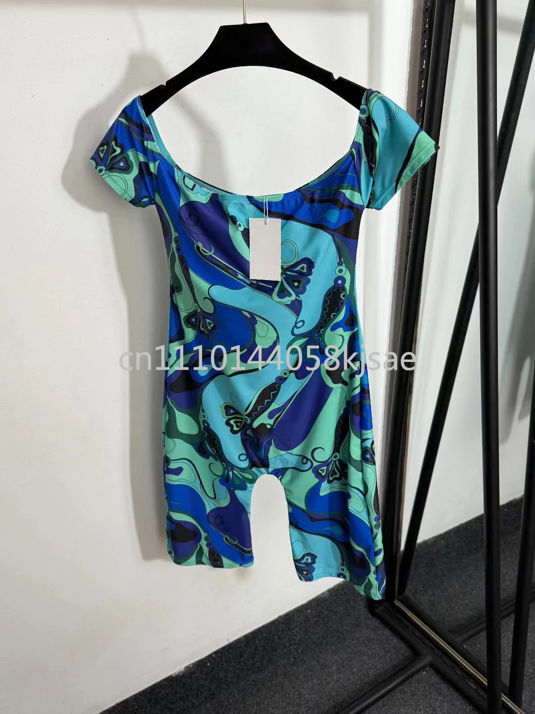 

Women's Green Romper with Letter Signature Logo Classic Lady Sports Yoga Sets Beachwear