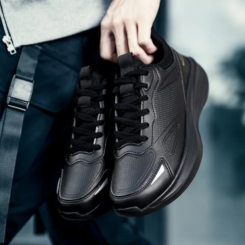 새로운 봄 스포츠 남성 신발, 패셔너블하고 가벼운 스포츠 블랙 캐주얼 신발, 다용도 부드러운 밑창 신발
