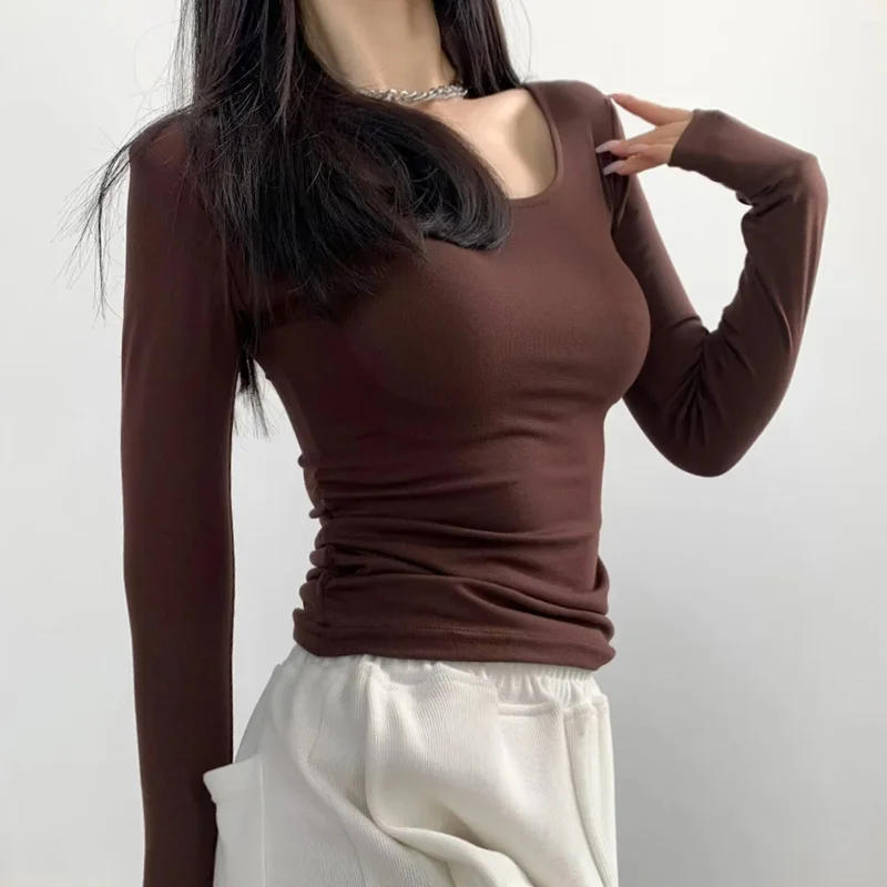 

Women Ruched Side Scoop Neck Long Sleeved Top Crop T-shirt