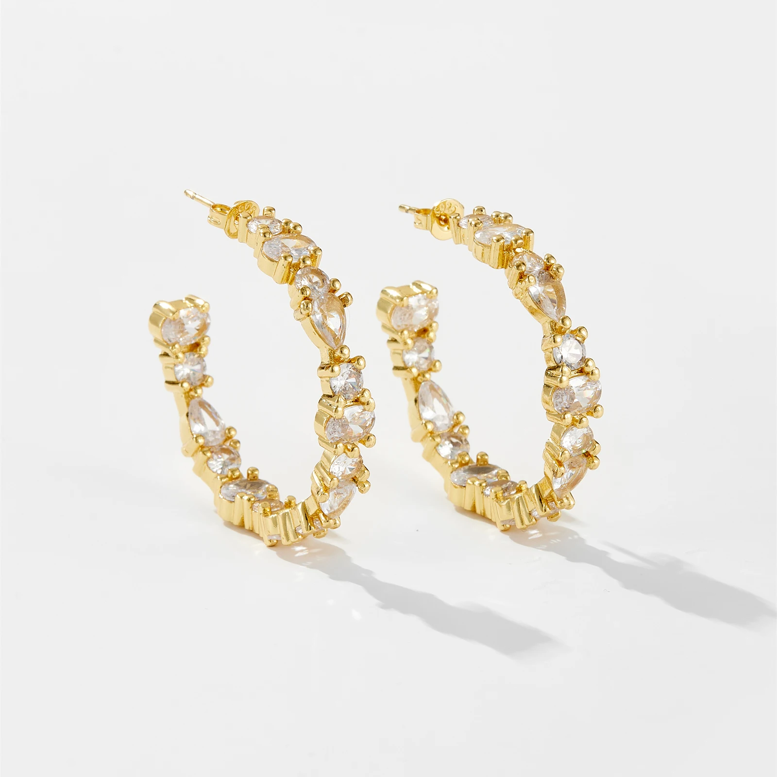 

VEWANT Women 925 Sterling Silver Earring CZ Zircon Big Huggies Hoop Earring CZ Piercing 2025 Luxury Fine Fashion Wedding Jewelry