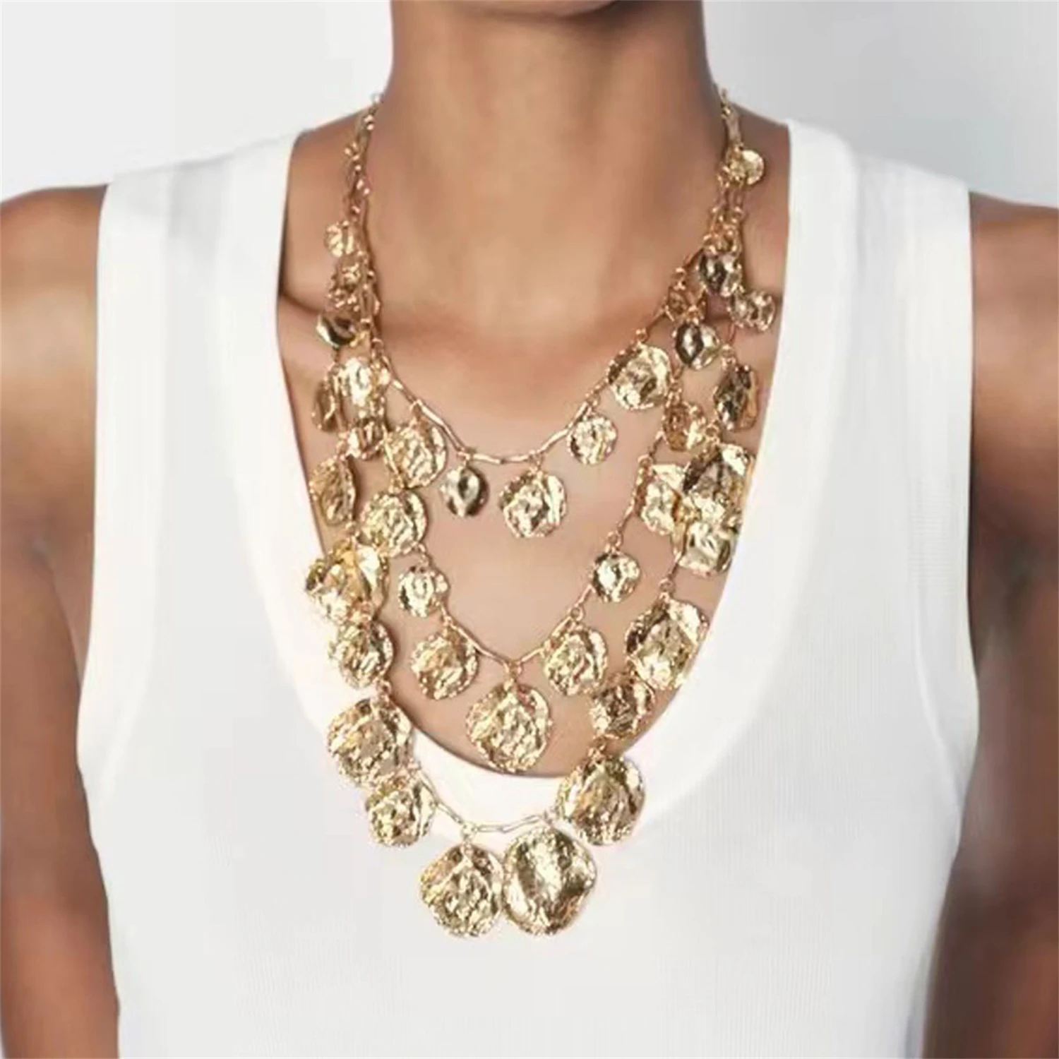 

WAKA Women's Layered Leaves Pendant Necklace Set Trendy Textured Chain Jewelry For Daily Party Evening Wear Fashion Accessory