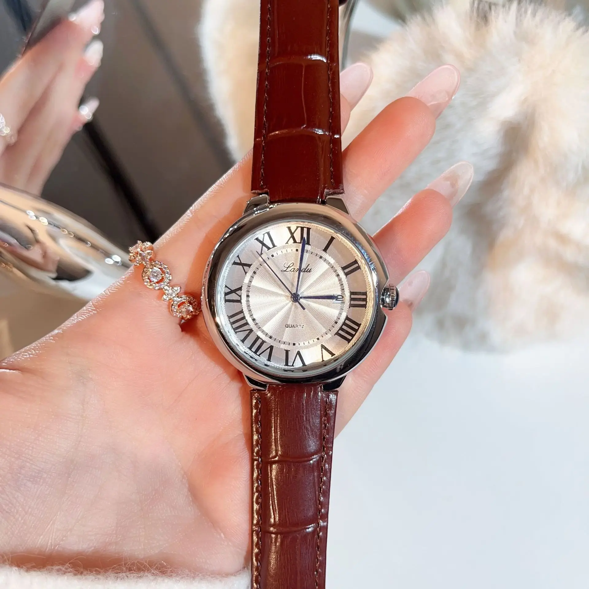 Fashionable retro simple Roman scale quartz leather strap watch casual retro luxury women's watch