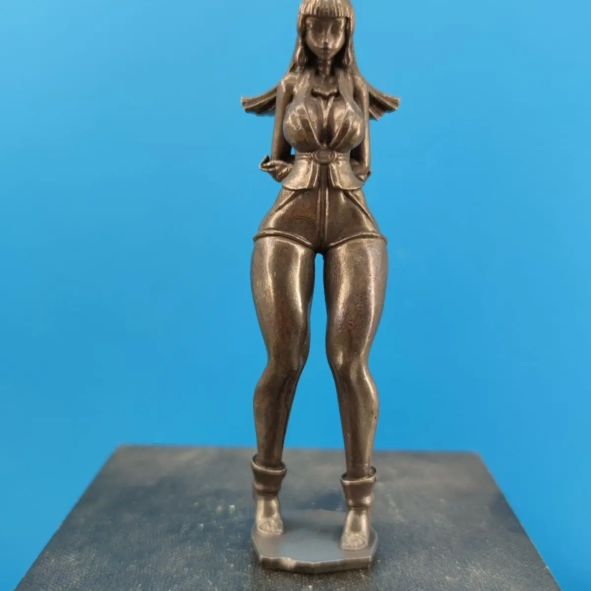 

Antiqued Brass Cute Anime Girl Model Mini Decorative Statue - Collectible Home Decor Accent Desktop Ornament​​