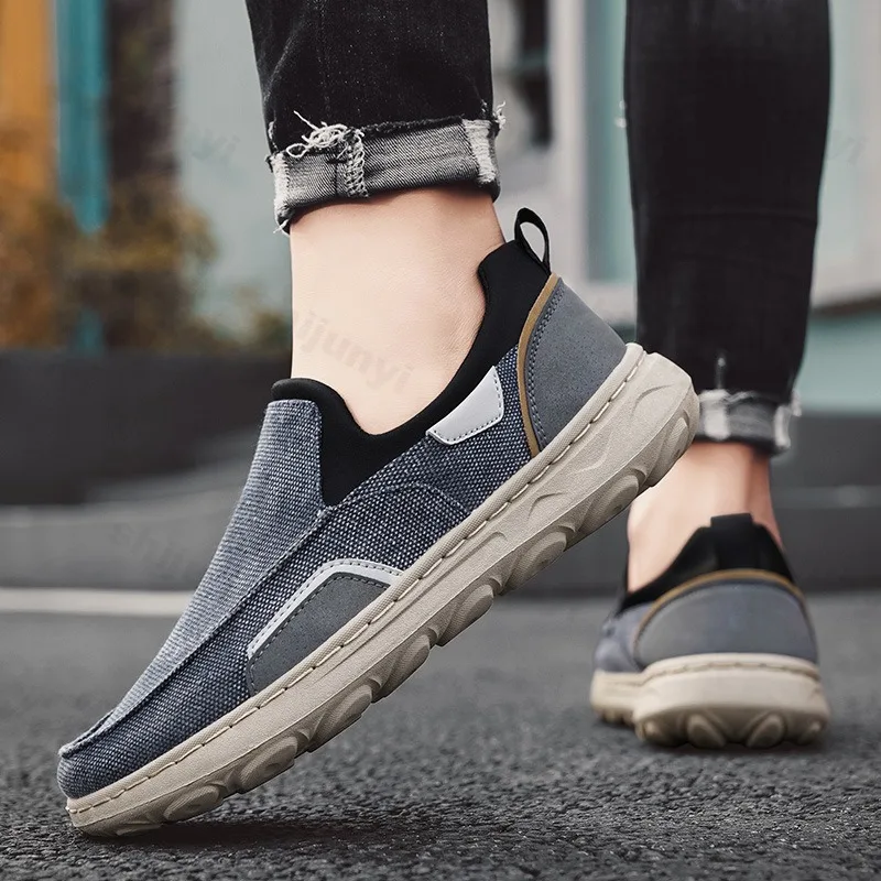 

Fashion Trend Casual Canvas Shoes for Men 2025 Summer New Low Top Comfortable Breathable Sports Shoes Slip on Platform Sneakers