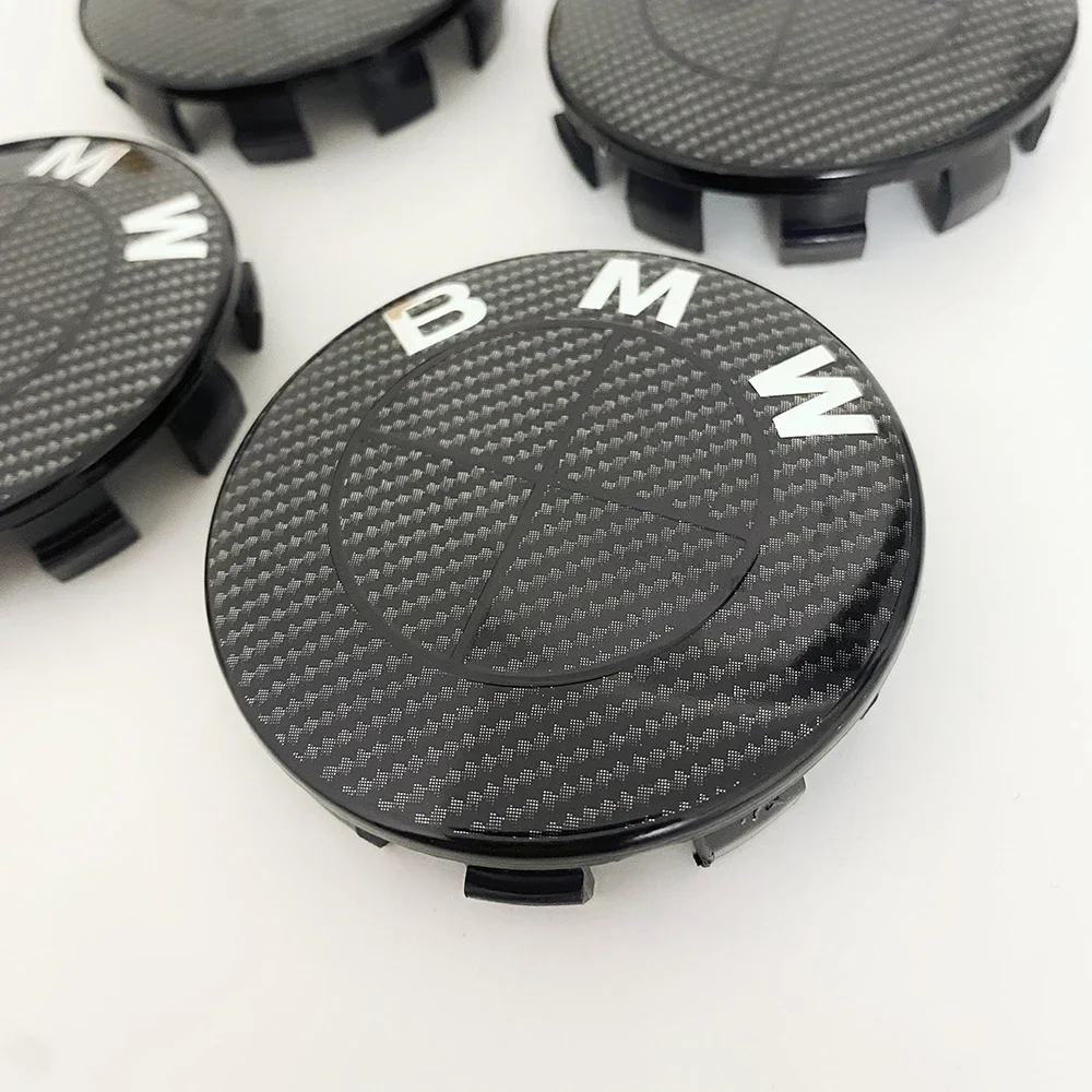 شعارات غطاء محرك السيارة/الجذع مقاس 45/74/82 مم + أغطية محور العجلة مقاس 68 مم - متوافقة مع سلسلة BMW 3/4/5 وX5/X6 (سلسلة F) - أسود/أبيض