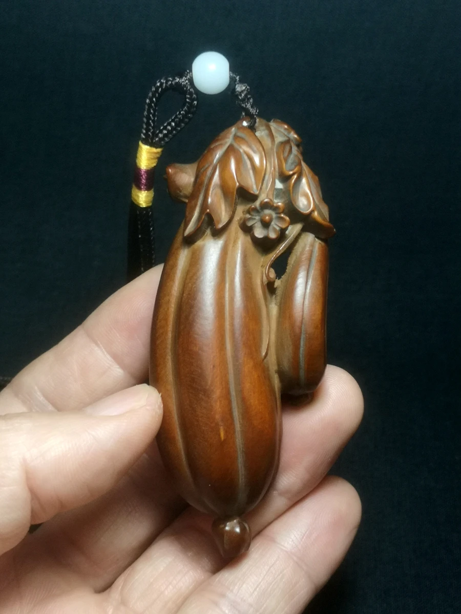 boxwood hand carved towel gourd luffa statue Netsuke gift collectable