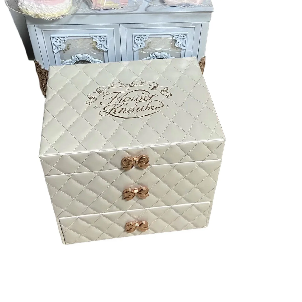 

Flower Knows Christmas Limited Edition Jewelry Box Leather Storage Box Cosmetics Case Gift White Box