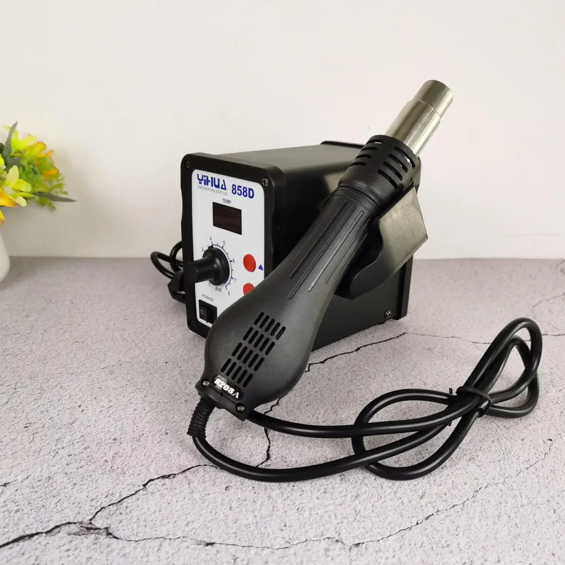 YIHUA 650W 858D Hot Air Rework Station with LED Display for SMD Components PCB Weldings Cable Connectors