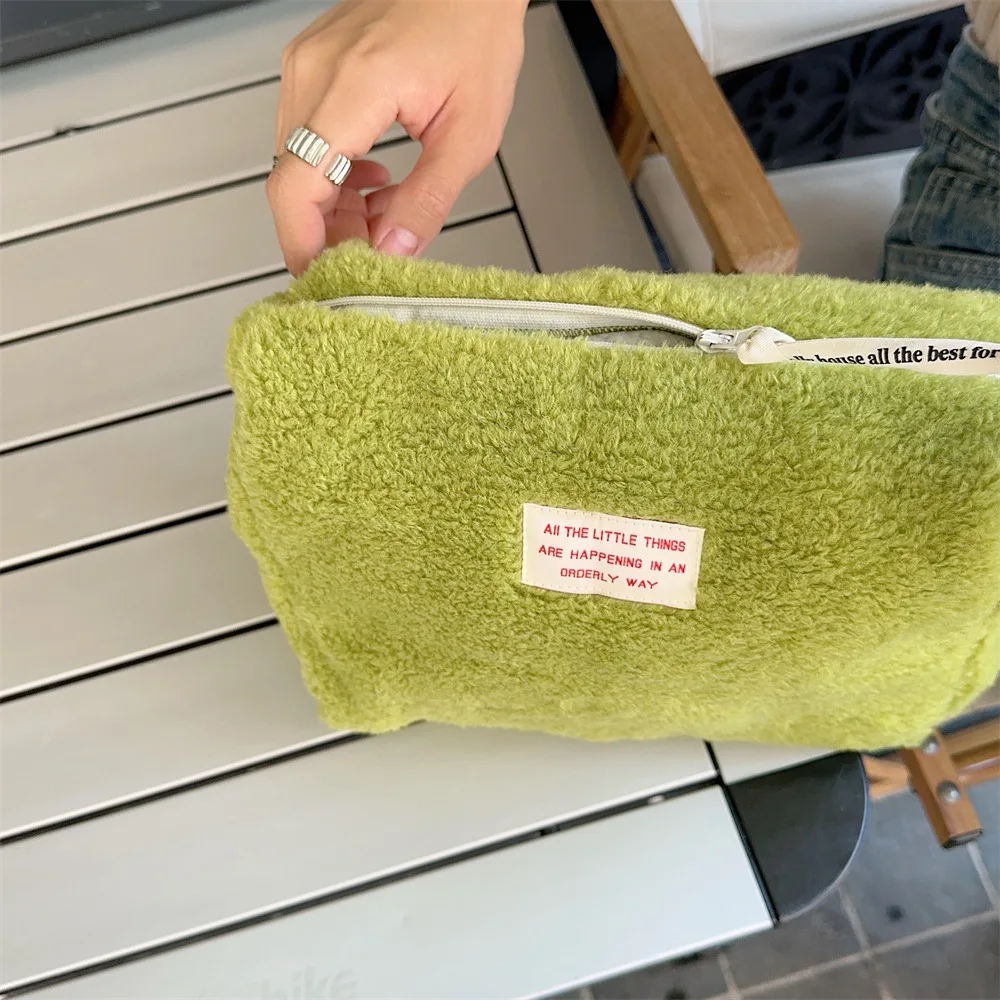 Faux Lamb Wool Women Cosmetic Bag Makeup Cases Ladies Soft Plush Storage Bags Large Capacity Female Portable Clutch Handbags