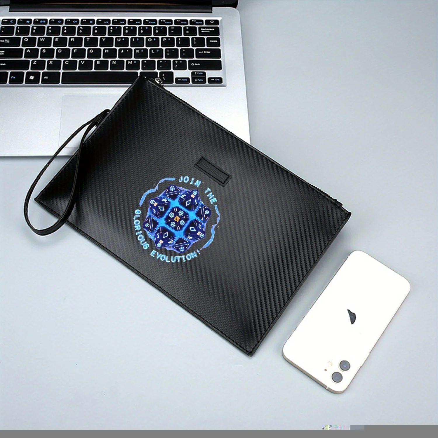 مكعبات متوهجة مع جليف ودوامات. انضمنا! حقيبة يد رجالية أنيقة مطبوعة من البولي يوريثان عصرية وعملية للحمل اليومي