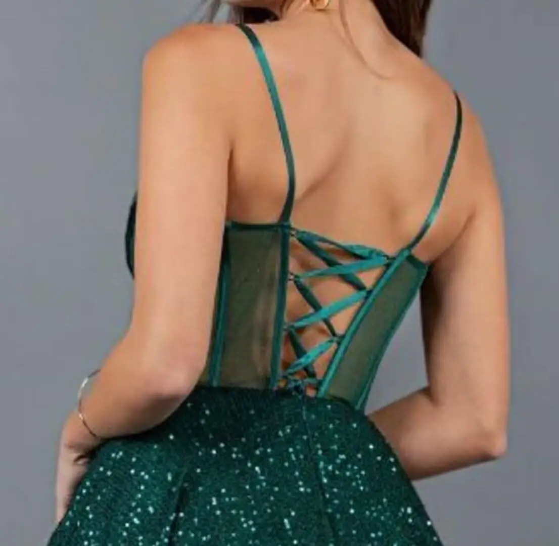 ชุดราตรีทรงเอไลน์สำหรับงานเลี้ยงรับปริญญา ชุดเดรสผ้าทูลล์วิบวับสำหรับงานคืนสู่เหย้า ชุดเดรสทรงเอไลน์สายเดี่ยวสั้นสำหรับงานพรอม