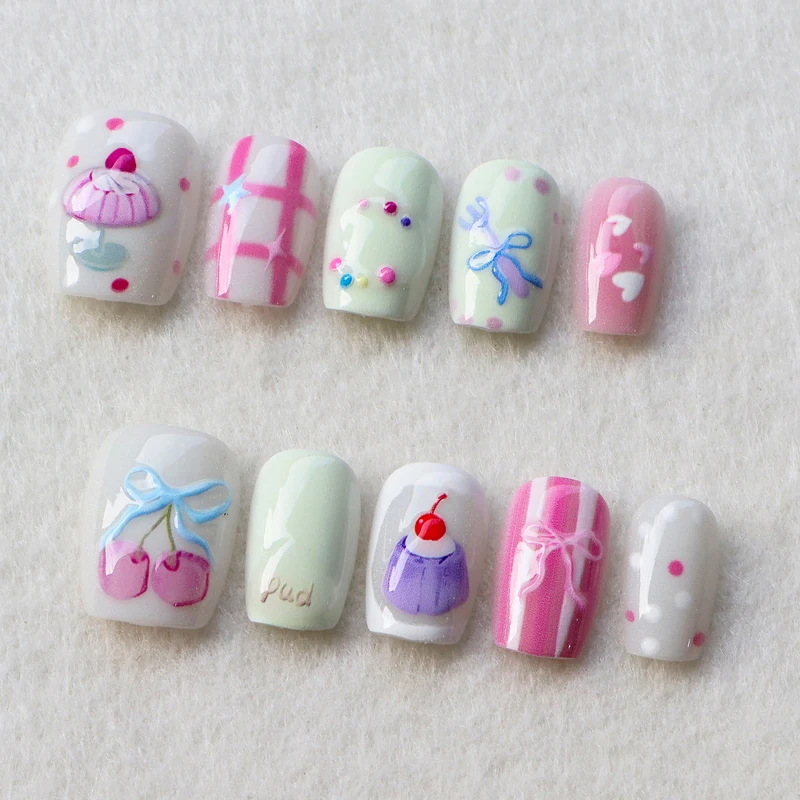 10 faux ongles réutilisables pour filles, motif crème française, fraises, mignons, doux, blanchissants, petits, frais et adorables