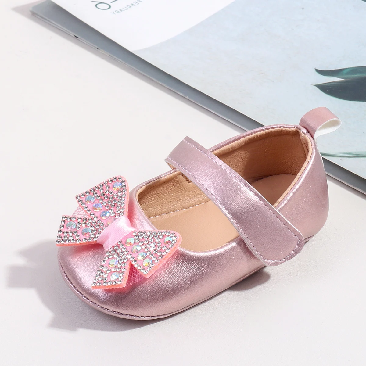 

Baby Girls First Walking Indoor Outdoor Toddler Shoes With High Quality PU Leather And TPR Sole For 0-18M Baby Princess BBW5122