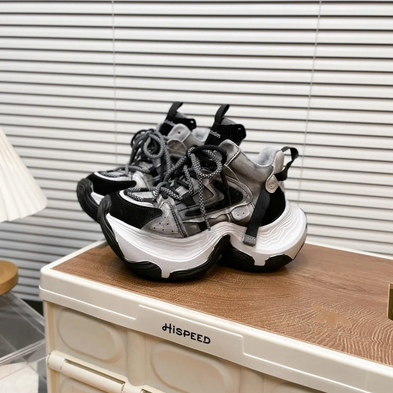 

2026 женская обувь из микрофибры на массивном каблуке, удобные кроссовки на толстой подошве, уличная нескользящая повседневная вулканизированная обувь для папы