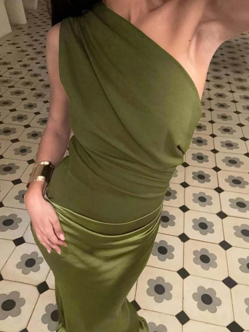 Stsss sexy um ombro sem mangas maxi vestido feminino verão moda gola diagonal cetim retalhos ruched magro festa vestido longo