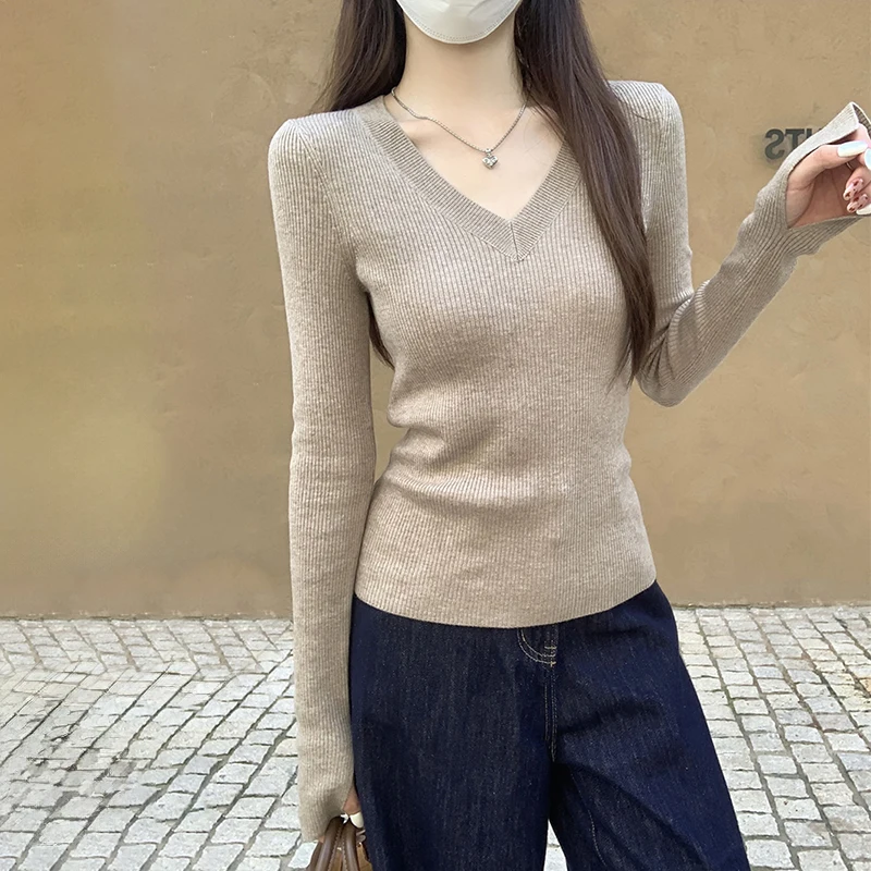 Damskie wyszczuplające bluzki z długim rękawem i dekoltem w serek, jesienne, jednokolorowe, uniwersalne koszulki bazowe, koreańskie swetry dzianinowe w stylu casual.