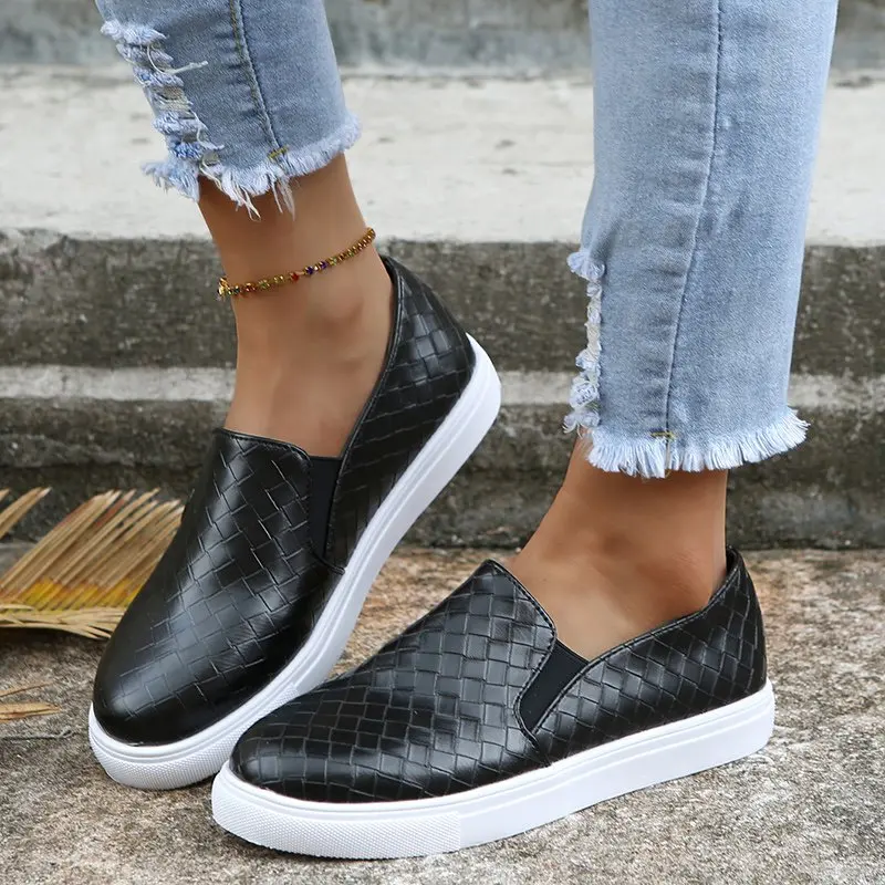 

Fashion Spring New Designer Hot Sale Black Shoes Female Platform Sneakers Tenis Feminino Casual Kiiyilala Shoes Woman