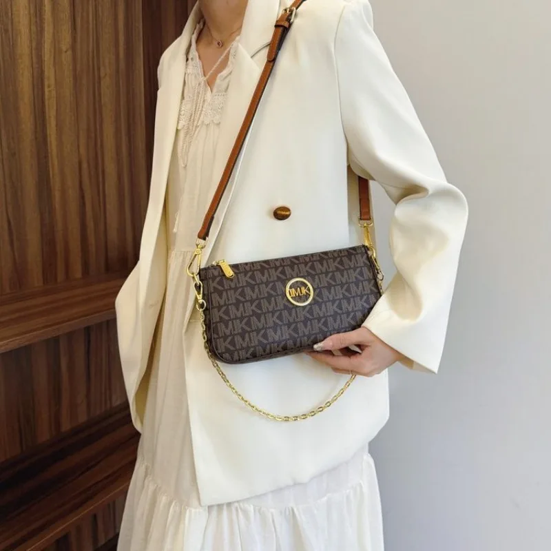 

Elegant Designer Shoulder Diaper Bag Women Luxury Leather Tote Large Capacity Stylish Crossbody Handbag For Casual Elegance