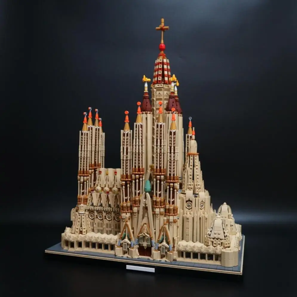 Zestaw klocków Moc-65795 Architektura Hiszpańska Kościół Sagrada Familia Budowla Zabytki Turystyczne Kaplica Barcelona Zabawka Prezent