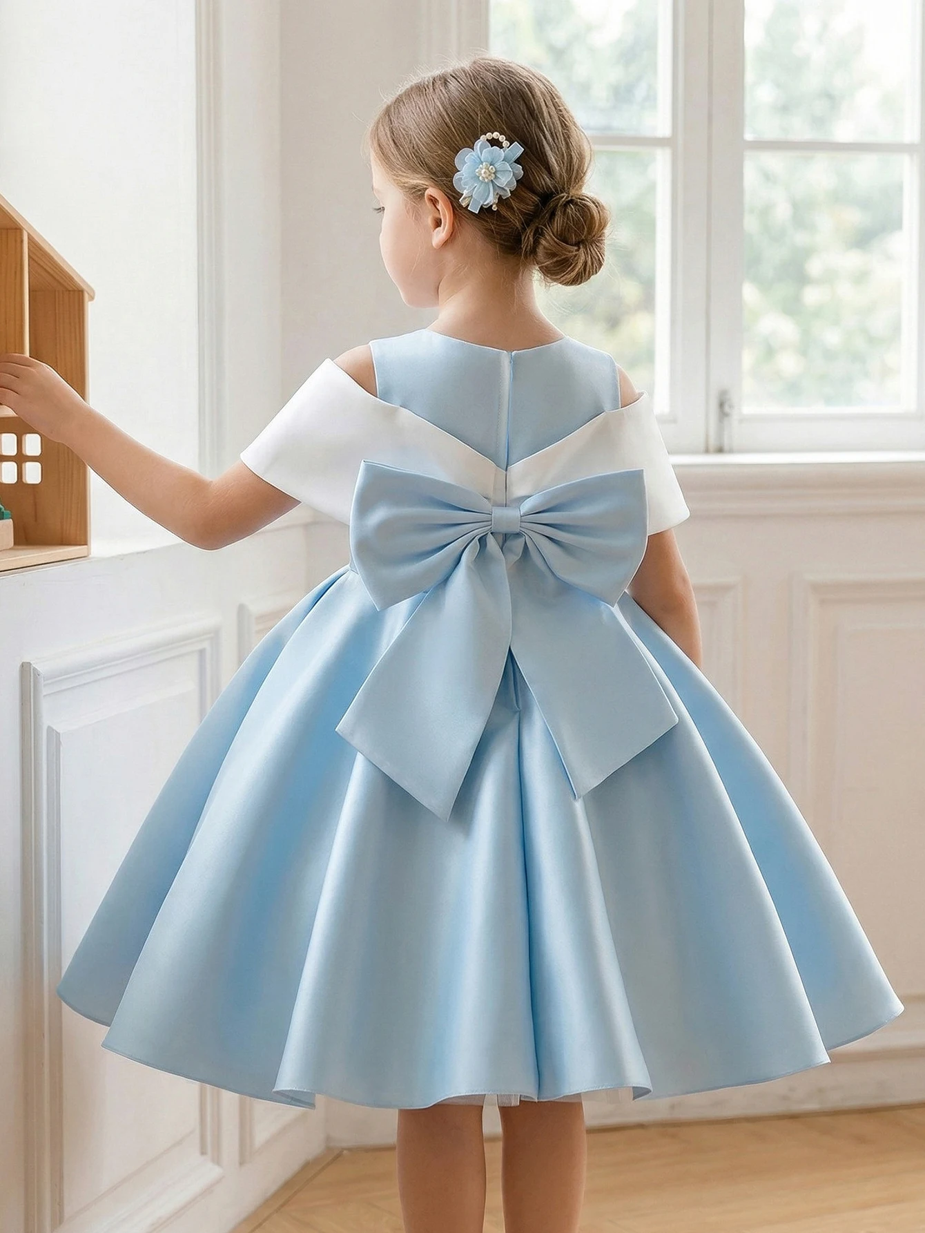 Young Girl Blue Elegant Satin Knee-Length Dress with Bow Decorations, Princess  Dress, Parties, Stage Performances,Daily Wearing