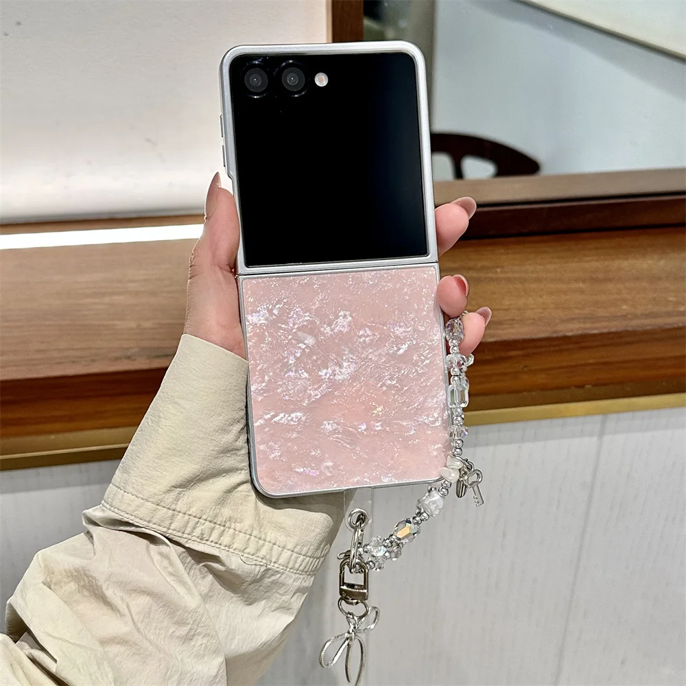 Korean Ins Cartoon Gilded shell Phone Case for Samsung Galaxy Z Flip 8 Flip 8 Cover With Chain Fold Cases Shockproof Cover Funda