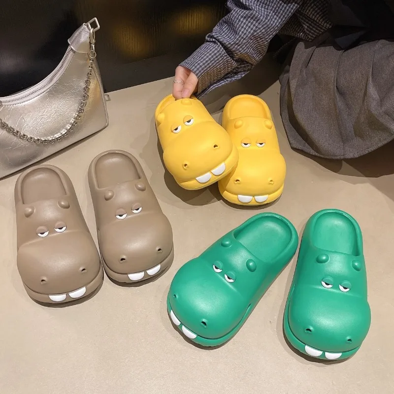 Baohuolong Parent-child Baotou Half-drag Round Head Deep Mouth Summer Anti-slip and Anti-odor Beach Sandals