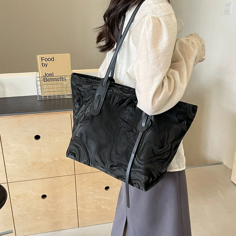 PU Soild กระเป๋าสะพายขนาดใหญ่ Casual CLASSIC Tote กระเป๋าผู้หญิง 2025 คุณภาพสูงอเนกประสงค์ขายร้อน Totalizador