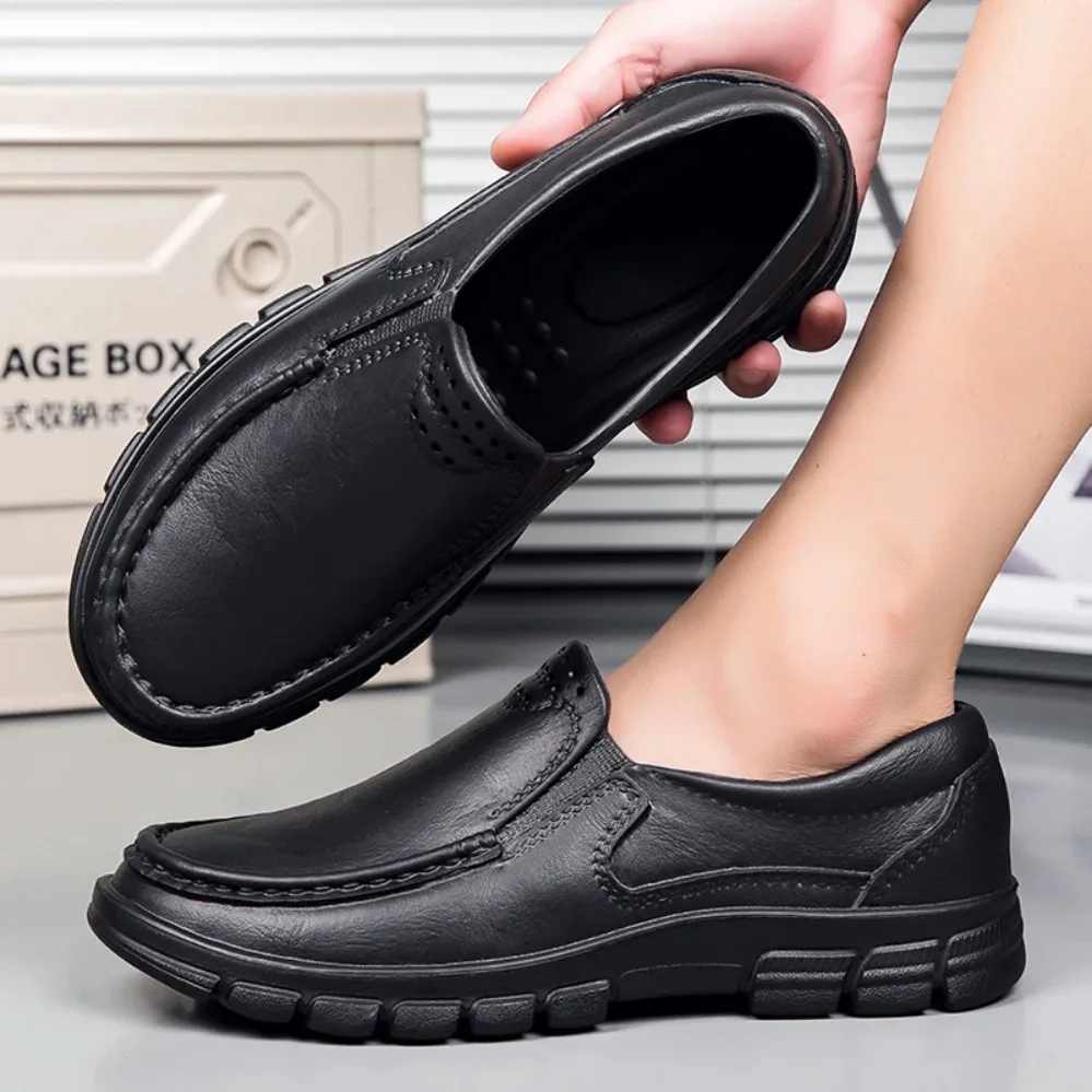 New Large Size Lightweight Casual Shoes Men's Oil and Slip Resistant Chef Shoes One Stirrup Driving Shoes Garden Shoes Soft
