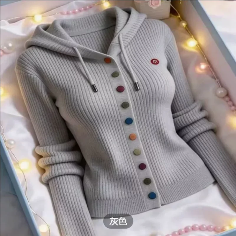 

Korean Fashion Color Buckle Design Long Sleeve Knitwear Loose Hooded Top Early Spring New Style Casual Comfortable Sweater