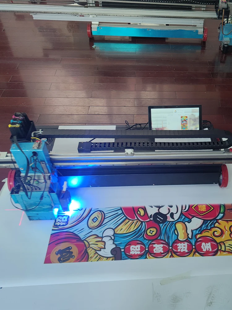 

УФ-принтер TH-UV64F для печати на полу, экран 11,6 дюйма, настраиваемый язык