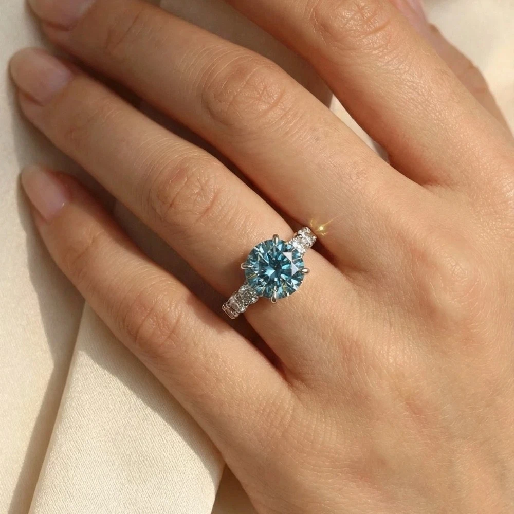 4CT Main Stone Round Shape Blue Diamond VS-VVS Engagement Ring In Platinum 950 Lab Grown Diamond Ring For Lady Anniversay Gift