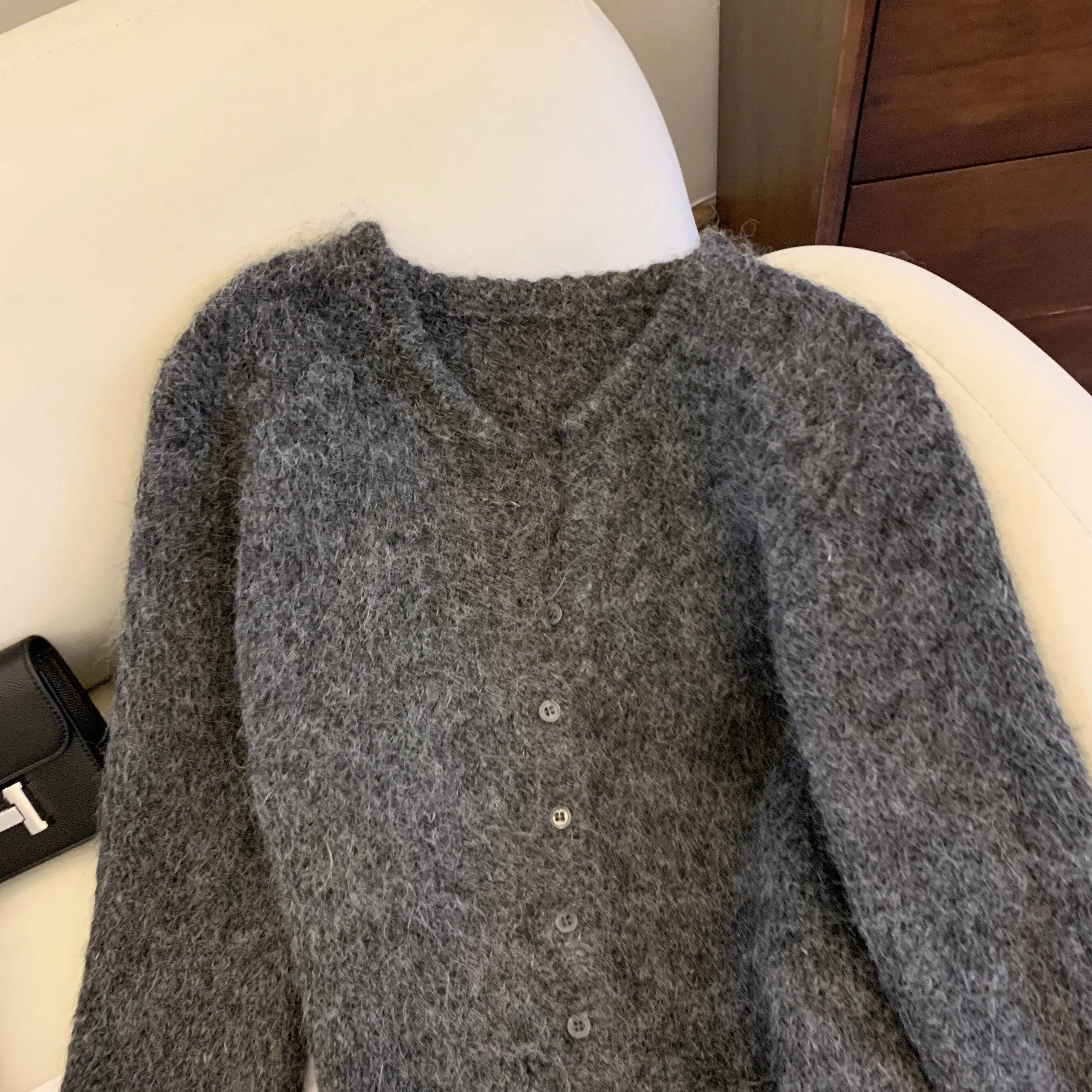 Frauen Off White V-ausschnitt Strickjacke Pullover Koreanischen Stil Lange Ärmel Einfarbig Kaschmir Pullover Vintage Y2k 2000er Jahre Kleidung herbst