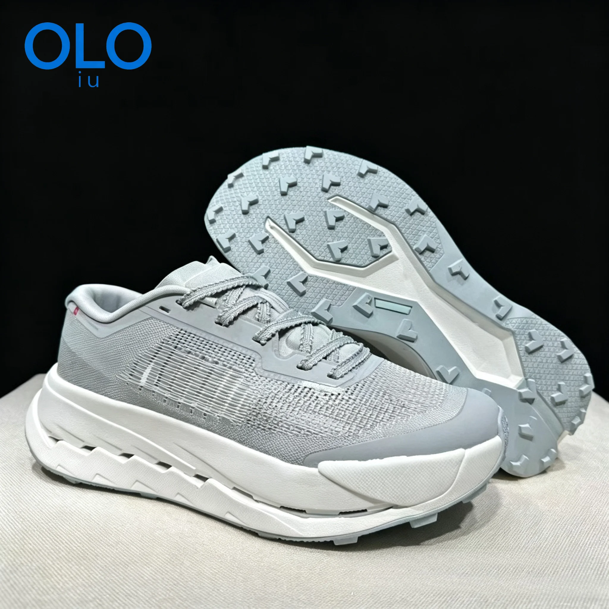 Scarpe da atletica da uomo e da donna, adatte all’uso all’aperto, con sistema di assorbimento degli urti, traspiranti, in rete grigia, robuste, con suola antiscivolo, ideali per il trail running e il