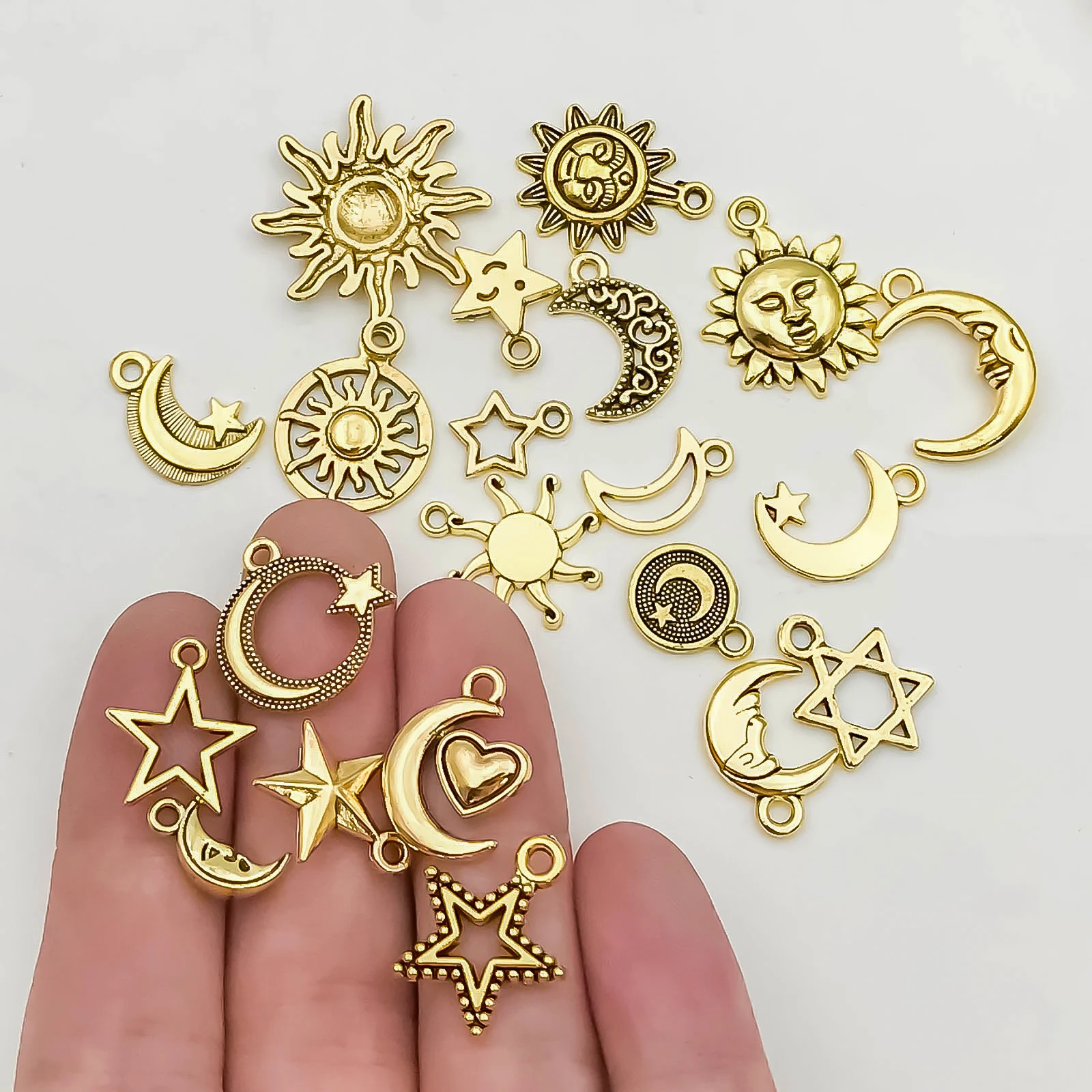 30pcs Antique Golden Sun Moon Star Charms Pendants For Jewelry Making Findings Crafting Accessory For DIY Necklace Bracelet