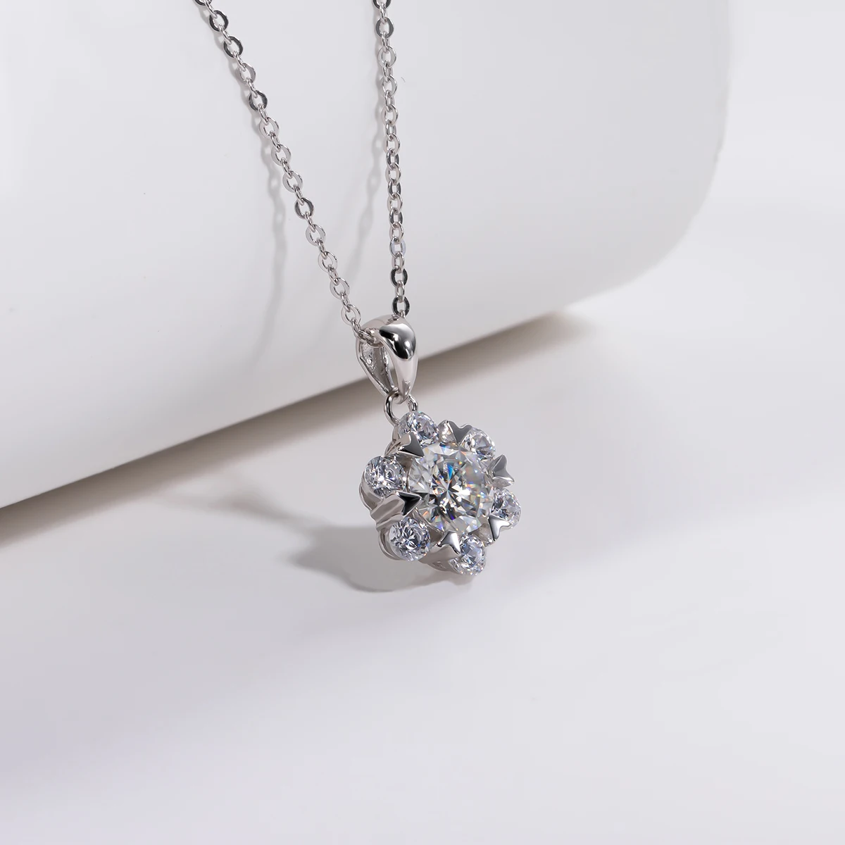 AnuJewel 1 Carat D Color Moissanite Diamond Flower Heart Pendant Necklace 925 Sterling Silver Fine Jewelry Gifts Wholesale