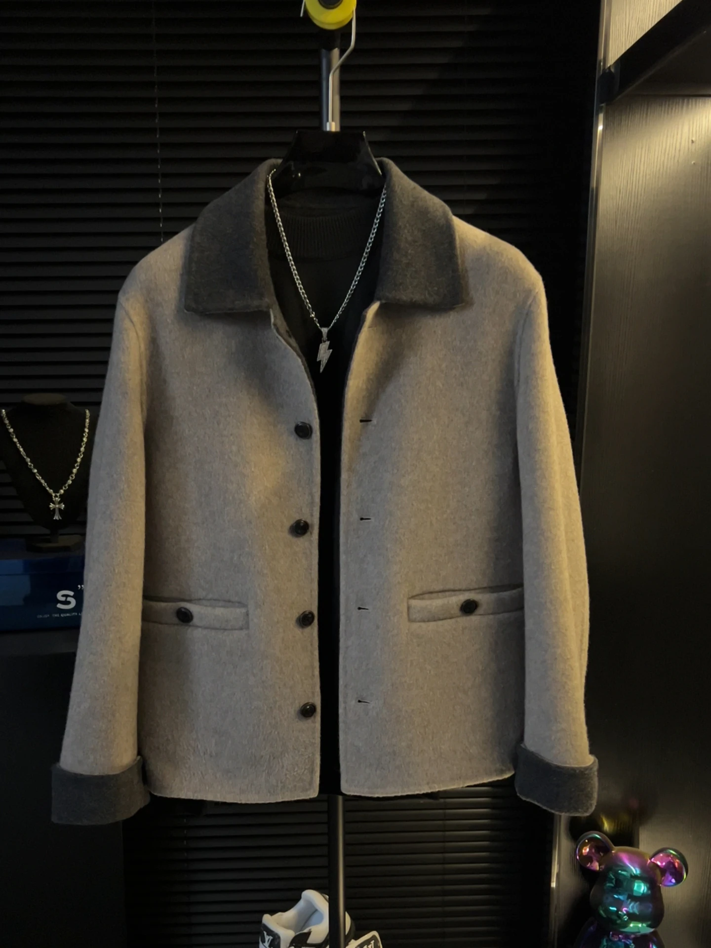 

Простая и стильная мужская зимняя куртка с контрастным воротником-стойкой в американском ретро-стиле для молодежи, повседневная