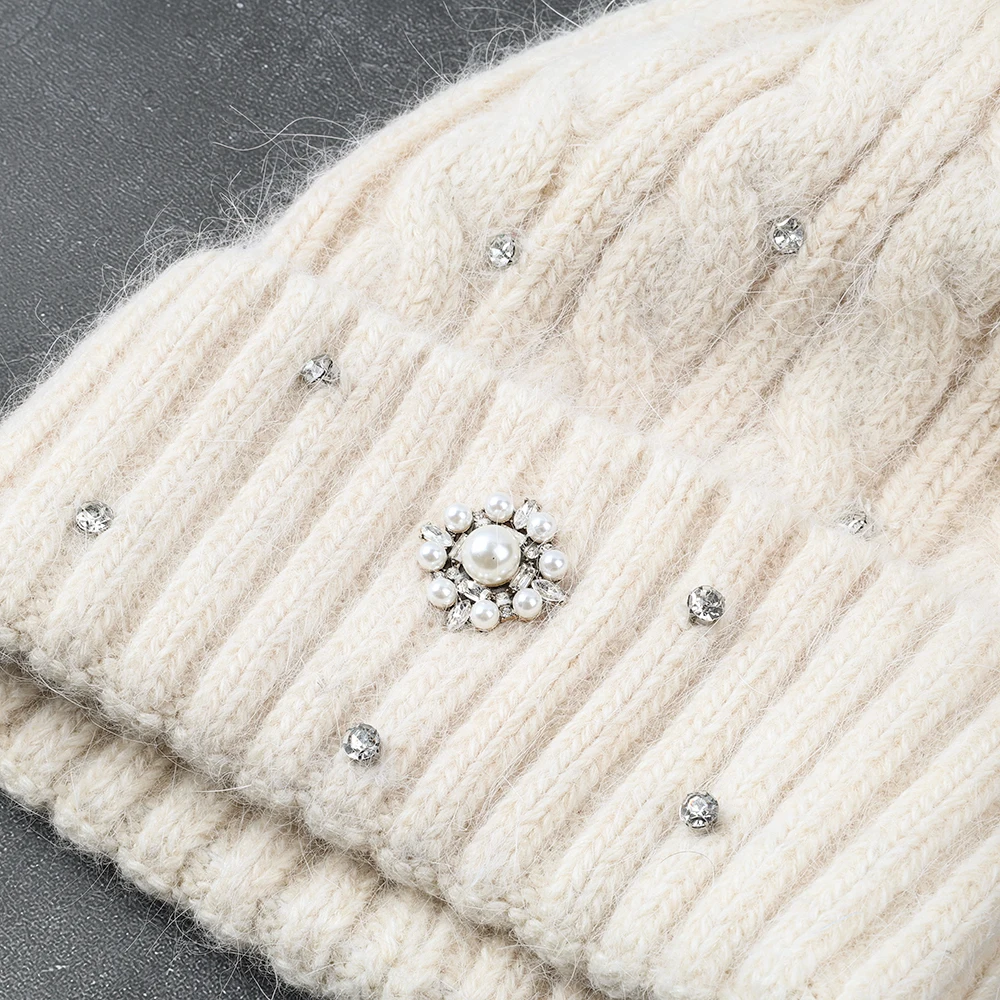 New Luxury Rhinestone Knitted Hat Winter Natural Fluffy Fox Fur Pom Pom Hat for Women Warm Soft Rabbit Fur Skullies Beanies Cap