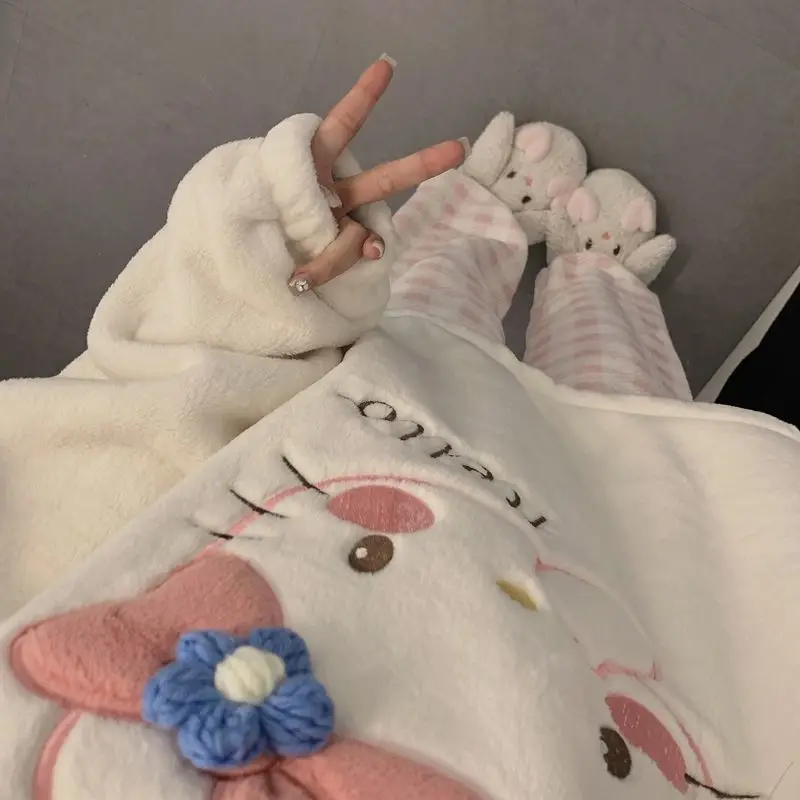 

Пижамы Hello Kitty для девочек на осень и зиму, коралловый бархат, теплый сладкий большой размер, уютный мягкий плюс толстый свободный фланелевой комплект домашней одежды