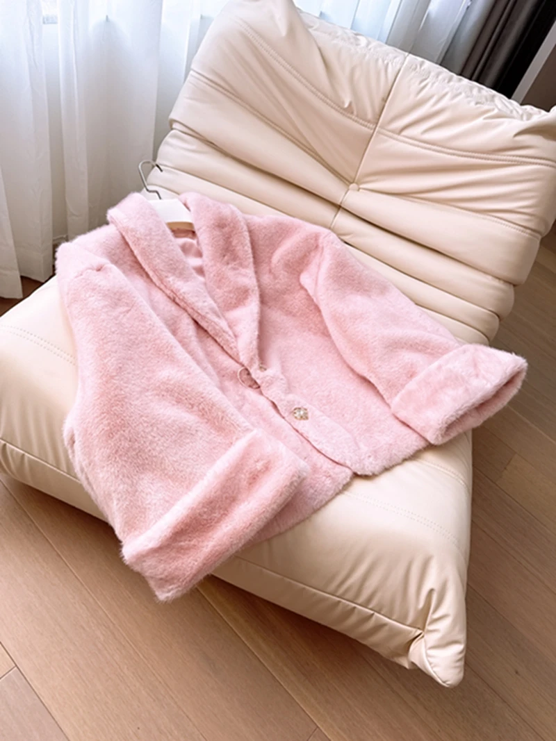 

Ретро зимнее свободное пальто из искусственного меха с V-образным вырезом, пушистое, универсальное, стройнящее, верхняя одежда, женское, из полиэфирного волокна, с длинными рукавами, на пуговицах