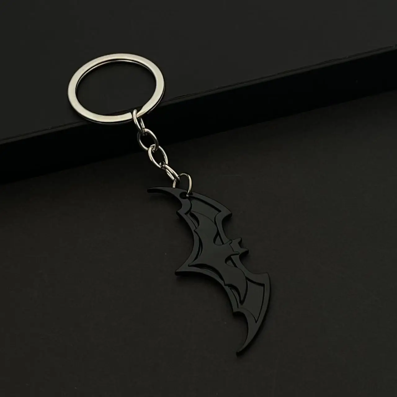 Bat Keychain - Anime-Inspired High-End Car Keyring, Creative Couple Keychains for Men & Women