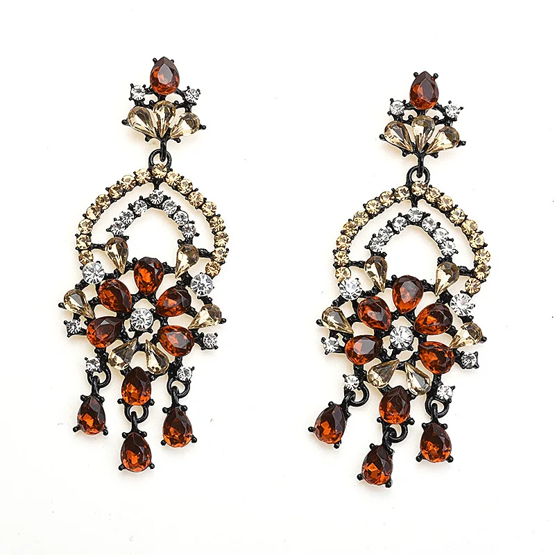 Hot-selling gemstone earrings, creative rhinestone flower alloy earrings, with accessories, one piece will be sent overseas.