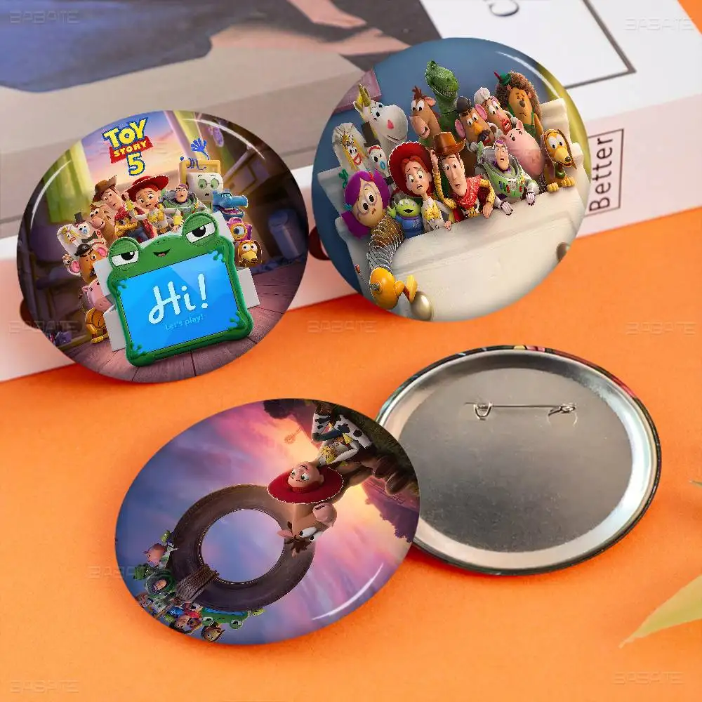 T-Toy S-Story 5 Movie Customizable Soft Button Pin For Women Creative Jewelry Funny Badge Cartoon Lover Hat