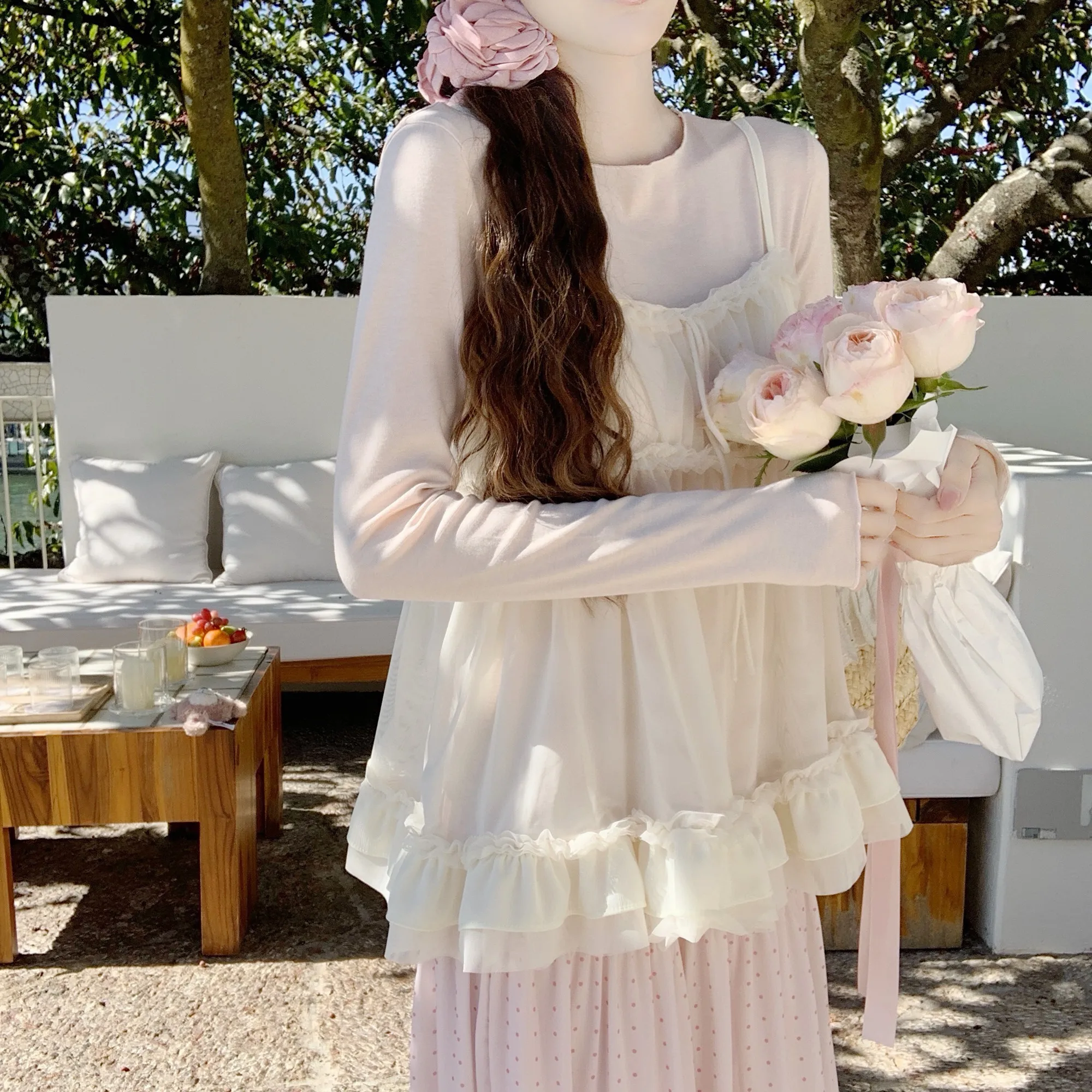 

Женский весенний комплект из двух предметов: футболка с длинным рукавом и круглым вырезом, с кружевной отделкой, из хлопковой смеси, удобный и дышащий.