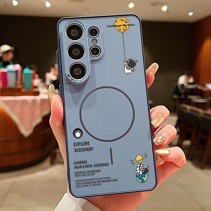 Magnetische Handyhülle „Kleiner Astronaut“ für Samsung Galaxy S25 S26 Ultra Edge S24 S23 FE A57 A17 A56 A37 A16 A55 A36 A55 – Hartschale