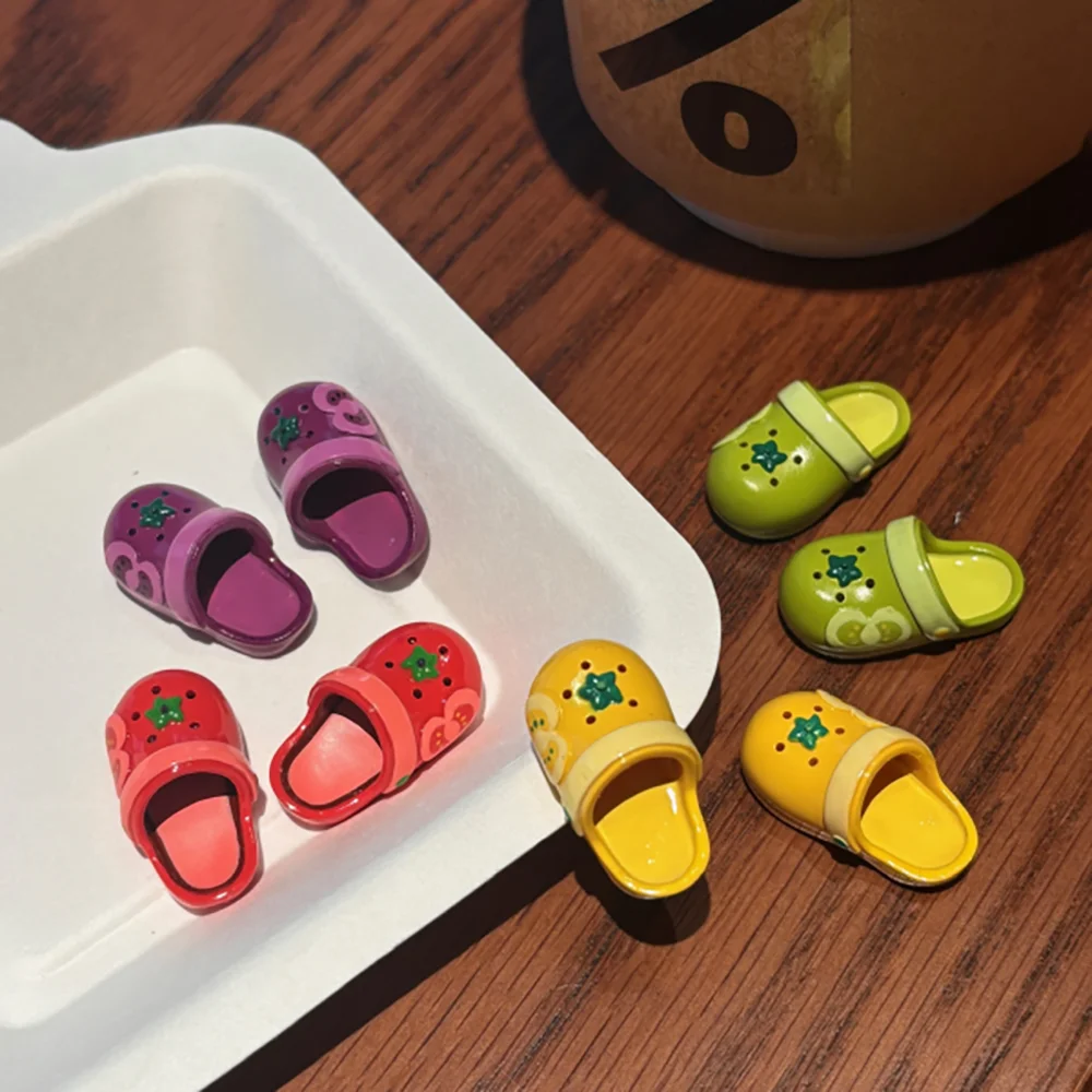 

1 Pair of OB11 Doll Tomato Slippers Cute OB11 Accessories 1/12 Bjd Doll Shoes Decoration Detachable Doll PVC Material