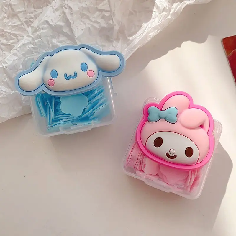 Sanrio Hello Kitty Kuromi My Melody Petal Flakes Soap, Sabão Portátil ao Ar Livre, Sabão Criativo, Fácil de Armazenar Quando Viajando
