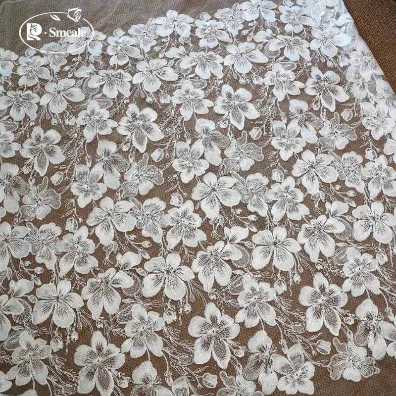 Seil-Stickerei Spitzenstoff Cheongsam Hochzeitskleid Meerjungfrauenkleid Weiße Blumenstickerei Retro Handgemachtes DIY-Zubehör – Detail 7