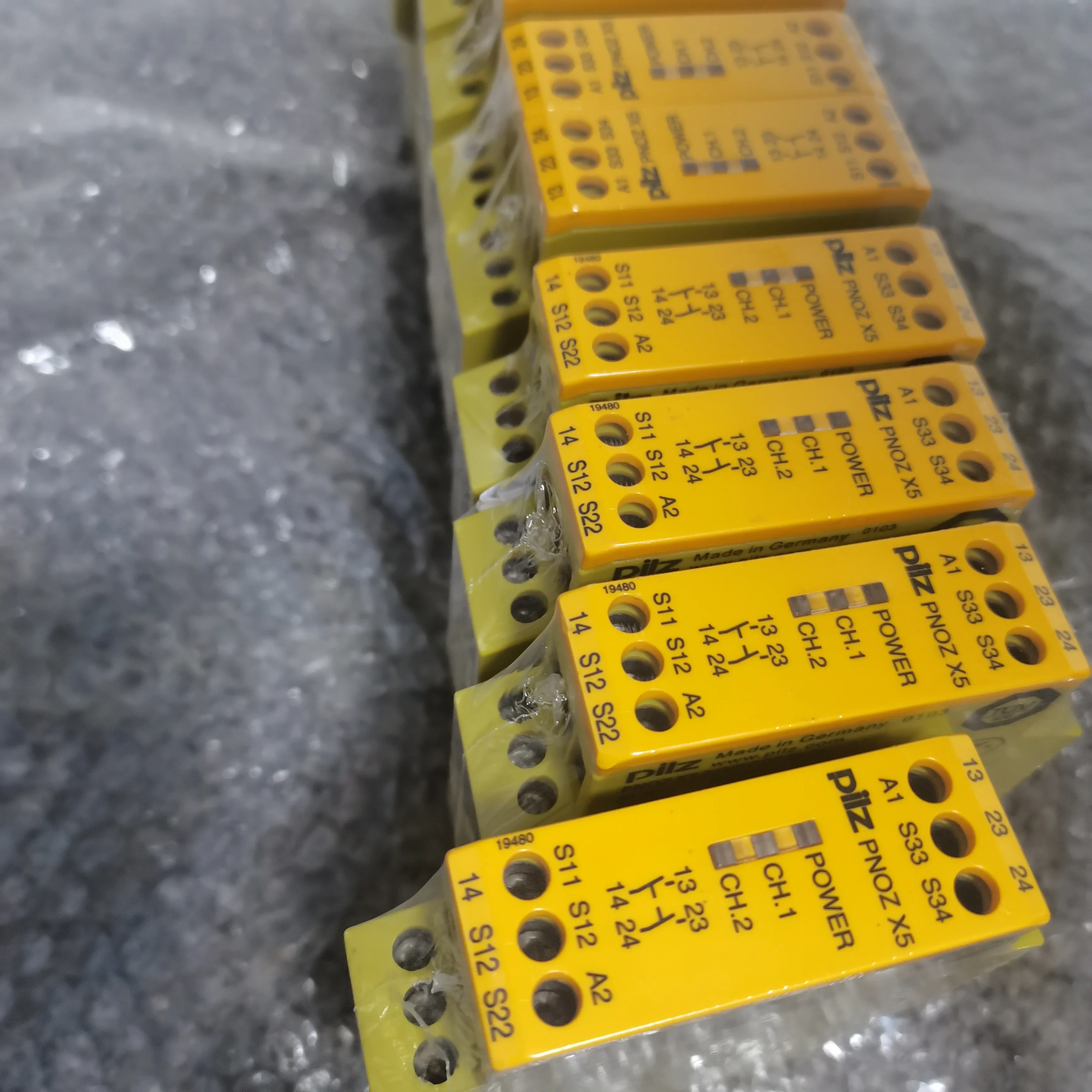 100% New And Origin…