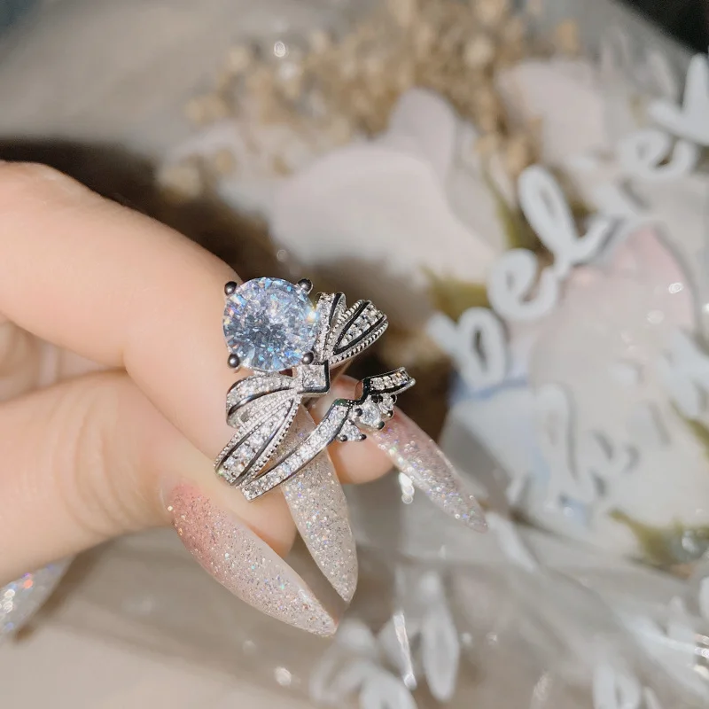 

MDLFES Moissan Diamond Style New Europe and the United States luxury Asche set ring plated 18k full diamond ring